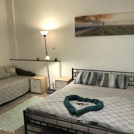 Lucky Apartmanhaz Apartment Balatonlelle