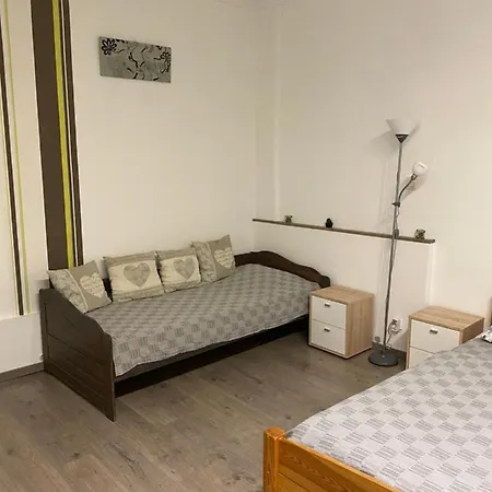 Lucky Apartmanhaz Apartment *