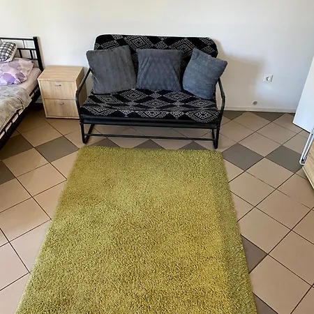 Lucky Apartmanhaz アパート