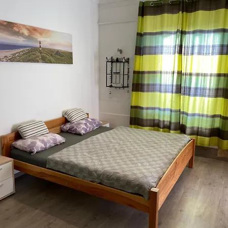 Lucky Apartmanhaz * Balatonlelle