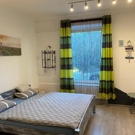 Lucky Apartmanhaz 巴拉通雷勒